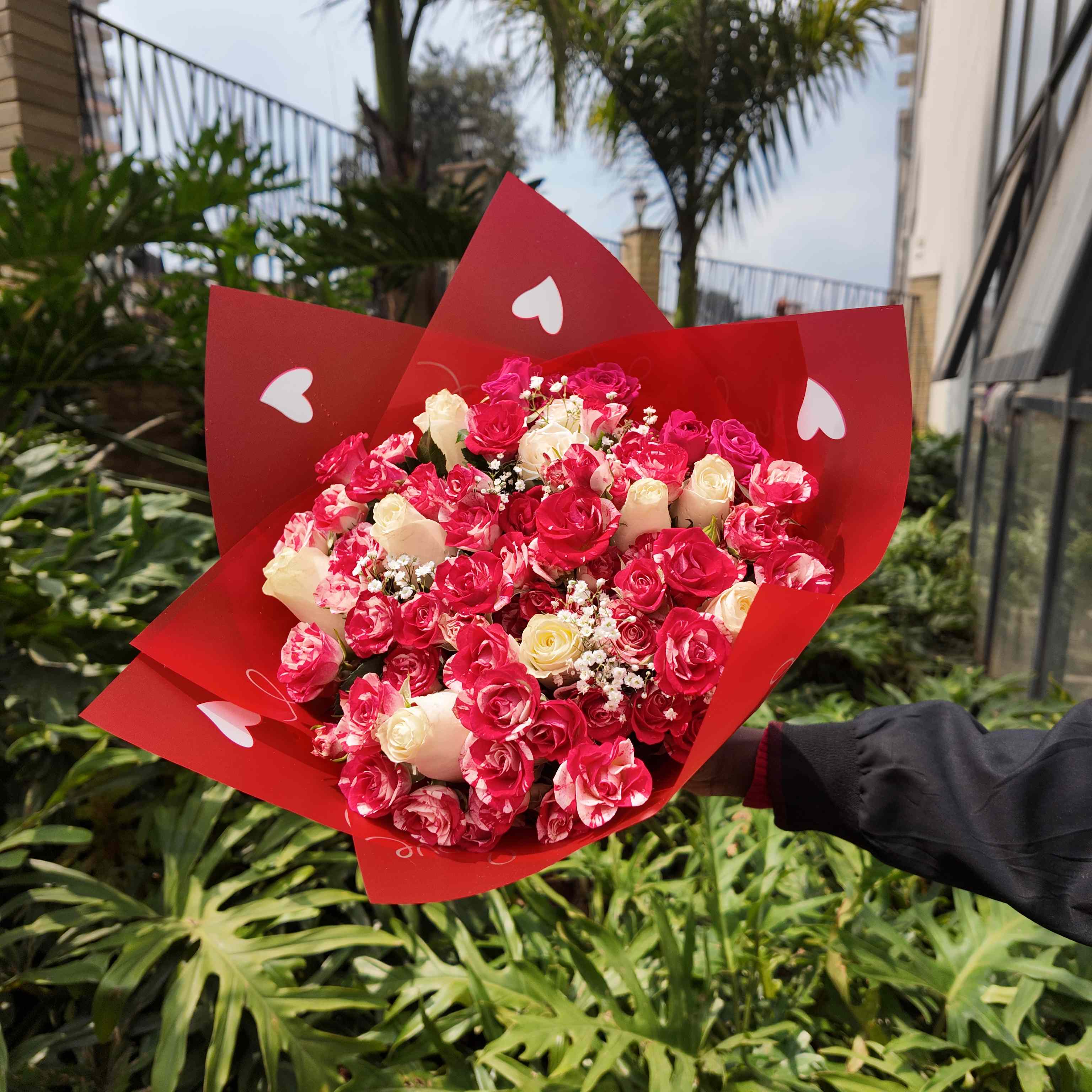 Red & Pink Valentine's Bouquet